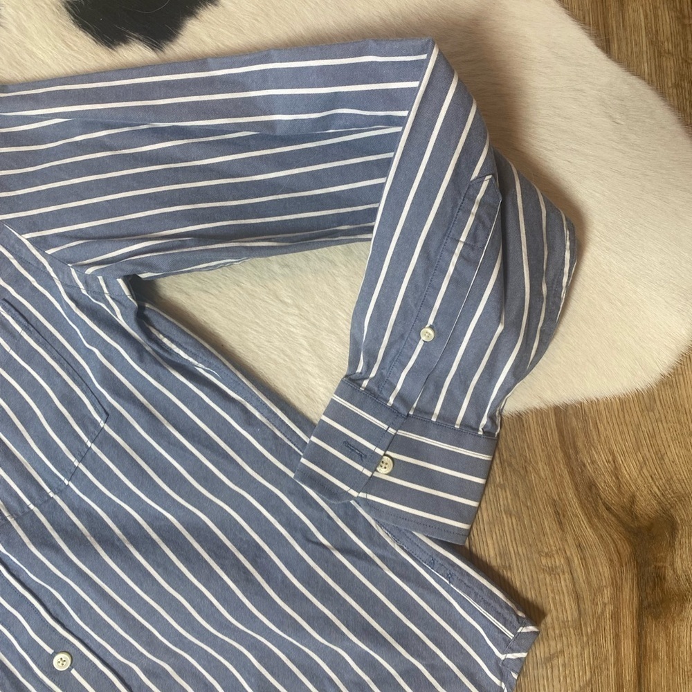 Abercrombie & Fitch Muscle Fit long sleep button up - Picture 2 of 9